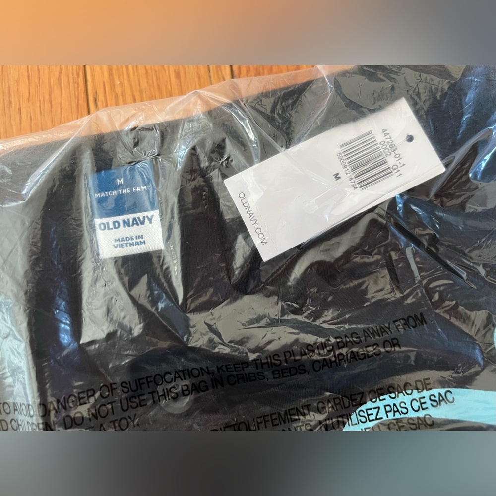 Old Navy skeleton pajamas - Picture 5 of 5